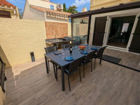 Villa T3 rénovée climatisée, piscine, proche plage et commerces - FR-1-81-622